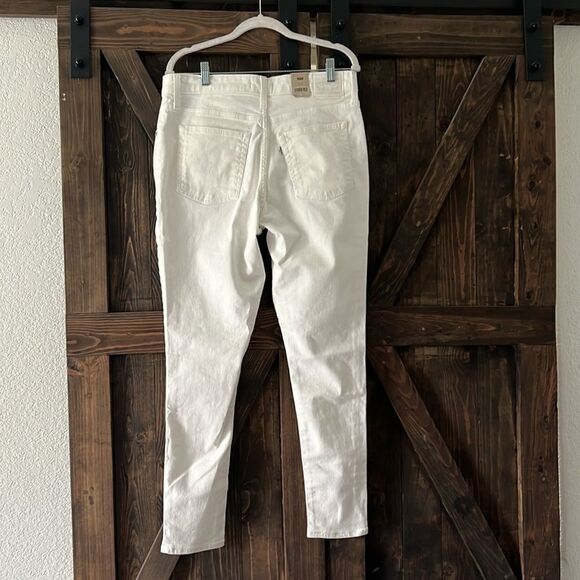 NWT 721 HIGH-RISE SKINNY A HIGH RISE SLIM THROUGH THE HIP AND THIGH - Picture 4 of 16